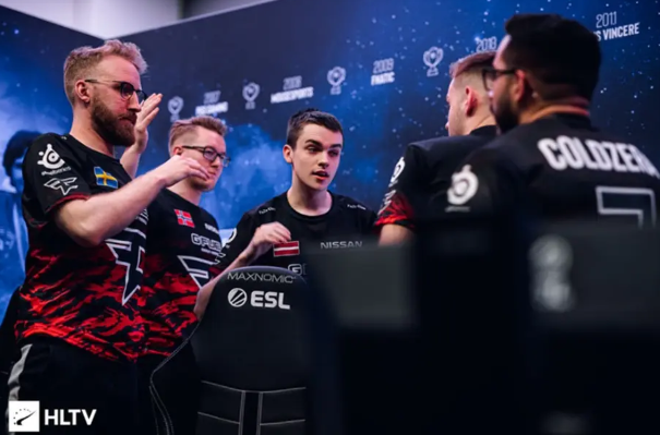 在分析勒沃 在分析勒沃