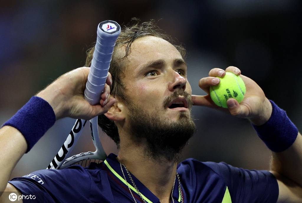 多方面交织 多方面交织