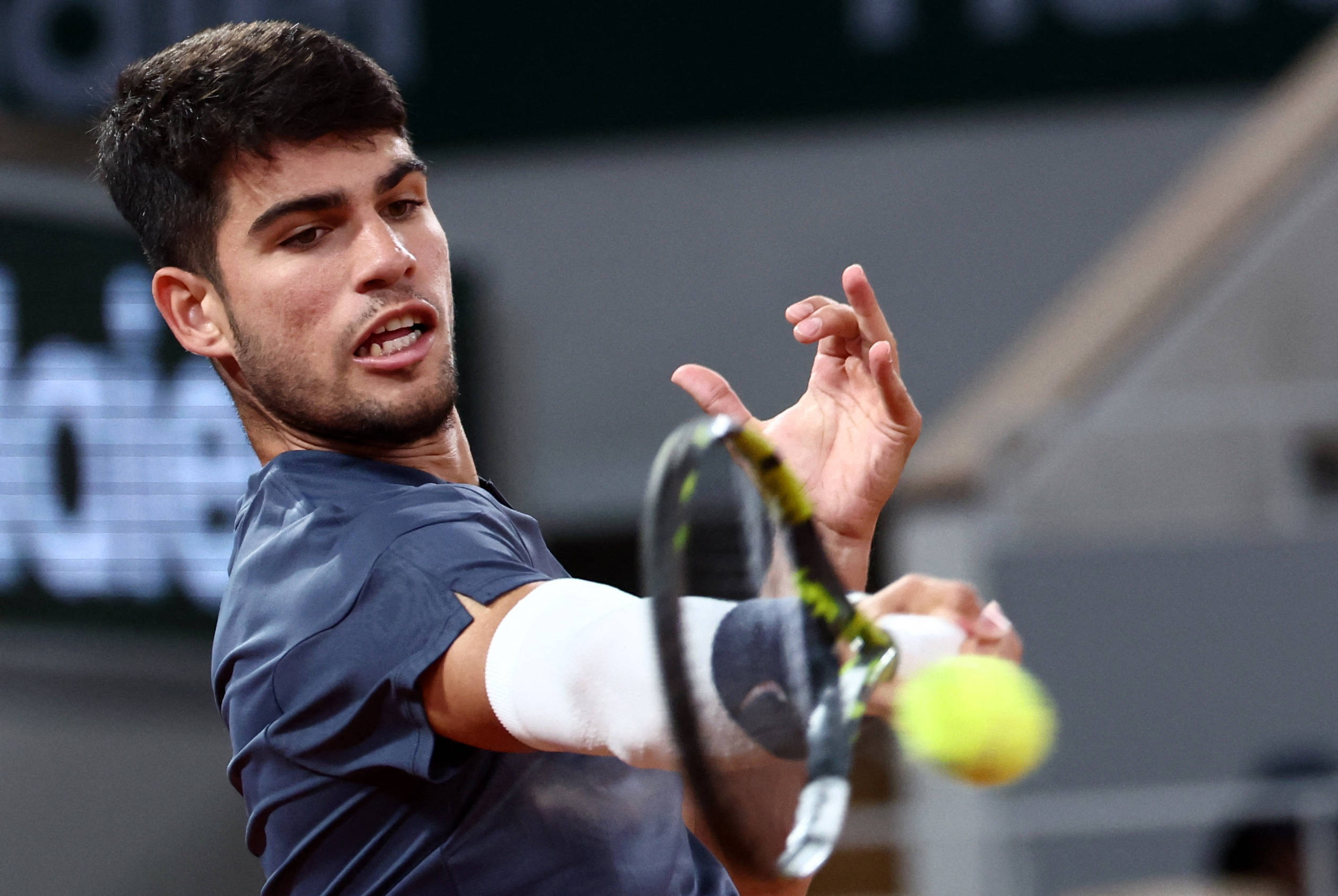 【爱宝21世纪退役百大球星】跑卫之达阵机器——前海鹰跑卫亚历山大