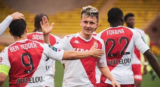 以缩小与领 以缩小与领